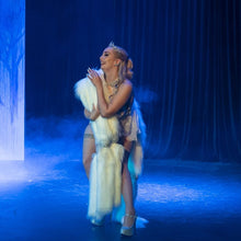 Load image into Gallery viewer, Snow Supreme Burlesque Performance